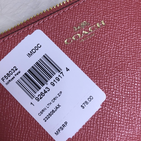 Coach NWT Rose Petal Wristlet - Picture 2 of 4